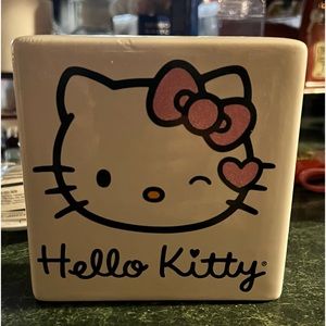 Hello kitty ceramic shelf sitter